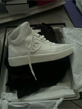CHANEL White High-Top Leather Sneaker with CC Logo REAL